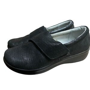 Alegria Black Leather Slip On Clog Shoes w/Cross Strap 37 EU  LAU-870 Lauryn